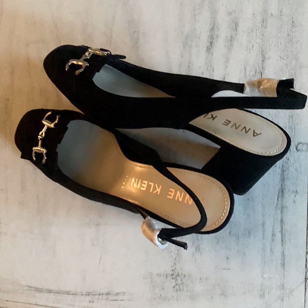 ANNE KLEIN SIZE 10 POPPY SHOES